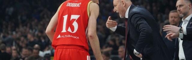 Pitali smo Sašu Obradovića zašto je Ognjen Dobrić igrao malo do 4. četvrtine: "Njegov problem je..."