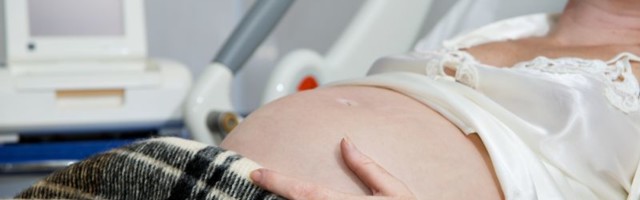 'Grube sestre, nadobudni lekari, stravično prljavo i hrana kao u logoru': Mamino iskustvo u beogradskom porodilištu