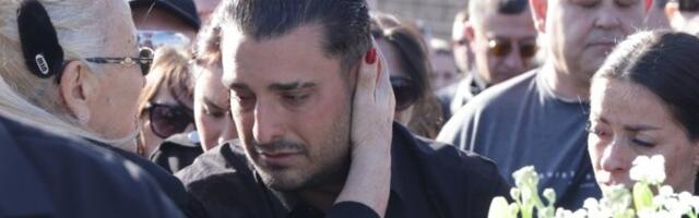 "Nije sreća u bajkama": Darko Lazić zapevao posle porodične tragedije, objavio snimak