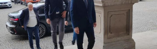 EVO KO JE PRVI DOŠAO NA KOMEMORACIJU! Njima je bilo mnogo stalo do Duška Vujoševića! (VIDEO)