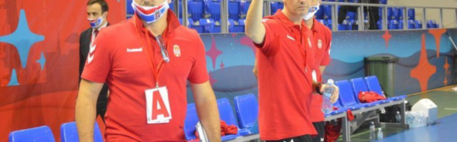 "E, tako se meni OLKAŠAVA POSAO!" Toni Đerona prezadovoljan kako su srpski rukometaši reagovali na njegove želje protiv olimpijskog viceprvaka