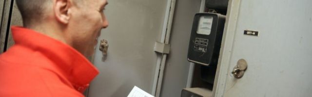 POJAVILI SE LAŽNI RADNICI EPS-a! Idu po kućama, a ako vam KAŽU OVU REČENICU, ODMAH ZOVITE POLICIJU