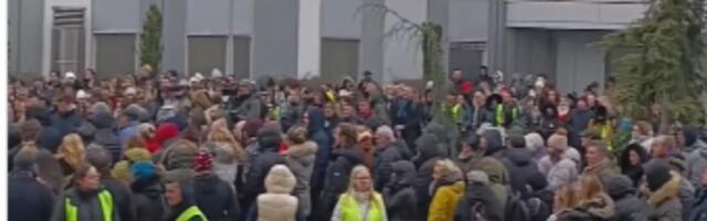 Lekari KC Srbije podržali studente u blokadi (VIDEO)