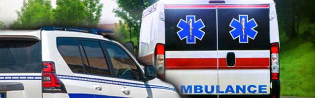 LANČANI SUDAR NA IBARSKOJ MAGISTRALI! Kamion smrskan, automobili završili u jarku! Povređene četiri osobe! (VIDEO)