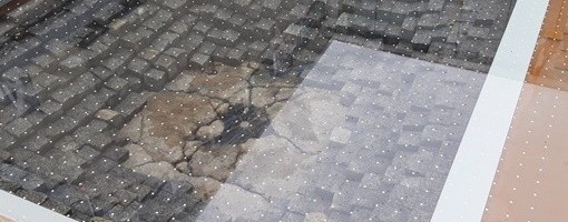 U Vukovaru novo spomen-obeležje - granata ukopana u pločnik