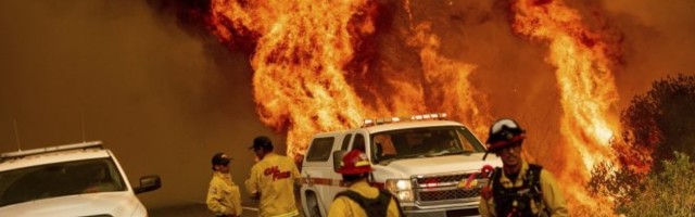 CALIFORNIA BURNING! Pakao na zemlji, požari besne, četvrt miliona ljudi evakuisano!