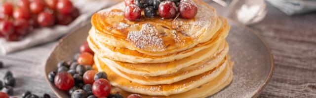 Ukusne palačinke sa maskarpone sirom i grožđem