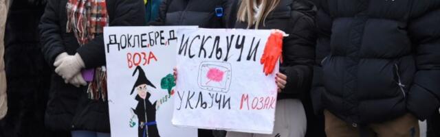 Režim reže i steže: Posle 30 godina, otpuštena iz "Novosti" ZBOG STORIJA