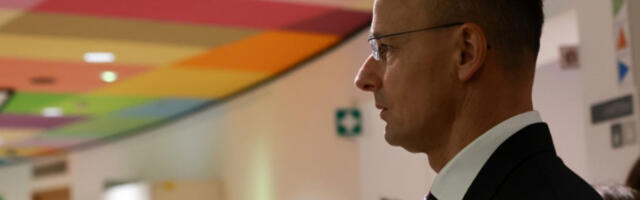 Две европске нуклеарне силе, Француска и Уједињено Краљевство, објавиле су рат