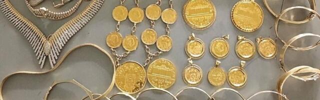 PLANINARI PRONAŠLI BLAGO! Usred nedođije ugledali u kamenoj kutiji 600 ZLATNIKA, a onda i posudu sa ZLATOM! Nećete verovati KOLIKO VREDE