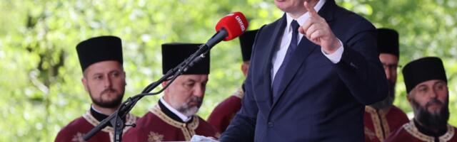 MALI, PONOSITI SRPSKI NAROD POKAZAĆE KAKO IZGLEDA OSTRVO SLOBODE U EVROPI Vučić: Neće više biti ni traktora ni izbeglih Srba niti genocida nad našim narodom