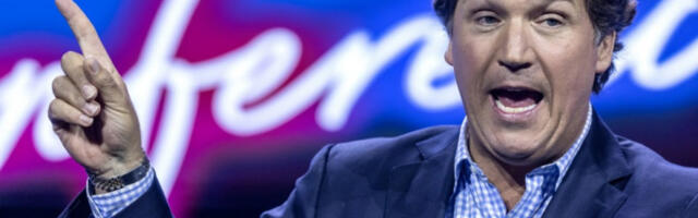 Такер Карлсон: Кајаћу се због подршке Трампу, земља иде у катастрофу