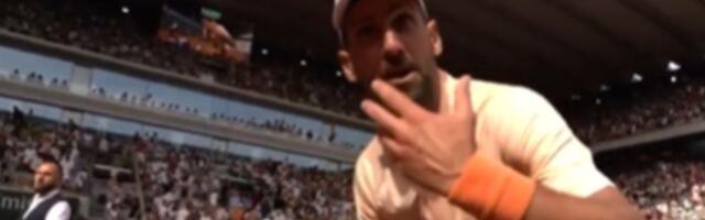Novak Đoković u jeku velike borbe sa Fonsekom pobesneo na kamermana: "Možeš li više da mi uđeš u facu?"