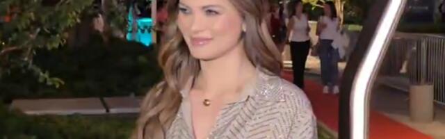 MILICA PAVLOVIĆ ZASENILA SVE NA KONCERTU RIKIJA MARTINA! Pevačica blistala u šljokicama, pa šokirala priznanjem šta bi radila da su sami u sobi