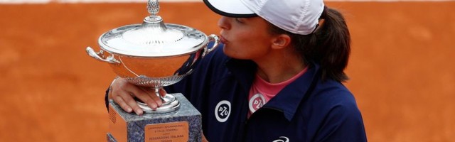 Švjontek sa 6:0, 6:0 do pehara u Rimu