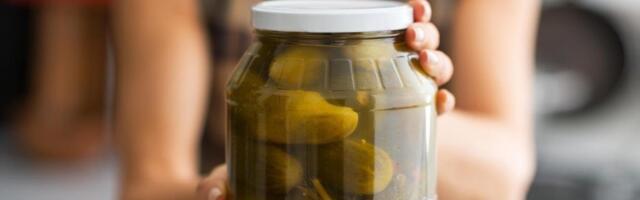 Otvorili ste kisele krastavčiće: Koliko dugo smeju da stoje u frižideru i kako da prepoznate da više nisu za jelo?