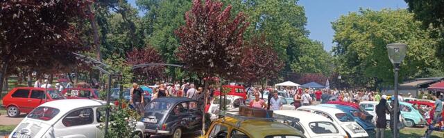 NOSTALGIJA NA ČETIRI TOČKA: 22. Fića fest u Kragujevcu okupio ljubitelje legendarnog automobila