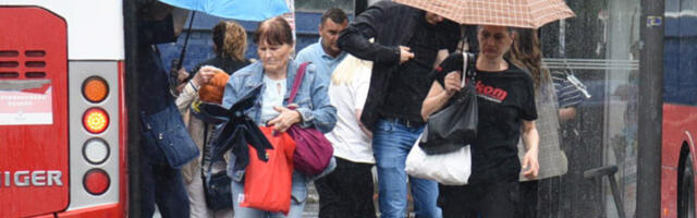 Grmi, seva, vreme se menja! Šta nas čeka sutra i narednih dana - kiša ili pakao?!
