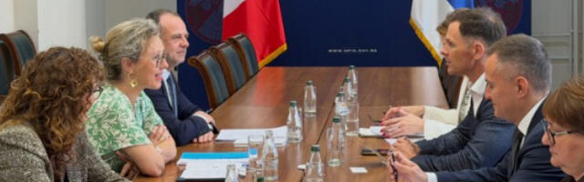 Синиша Мали разговарао са амбасадорком Француске о економској сарадњи