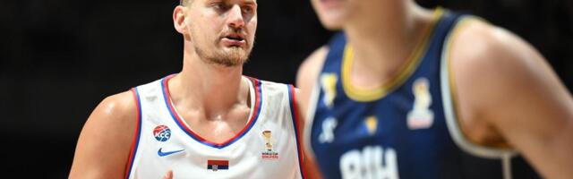 SRBIJA – BIH Eksplozija u Pioniru: Jokić trojkom uz zvuk sirene raspalio publiku! /VIDEO/