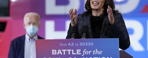 Kamala Haris prekida predizborna putovanja zbog dvoje zaraženih u njenom okruženju