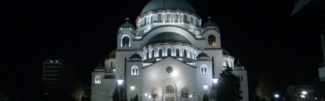 Stravičan prizor ispred Hrama Svetog Save: Žena se bacila sa skele!