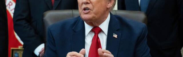 Трамп: Ормуз отворен за све осим за Иран