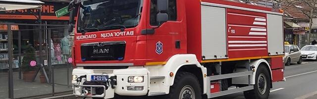 Zapalio se autobus kod Tošinog bunara (VIDEO)