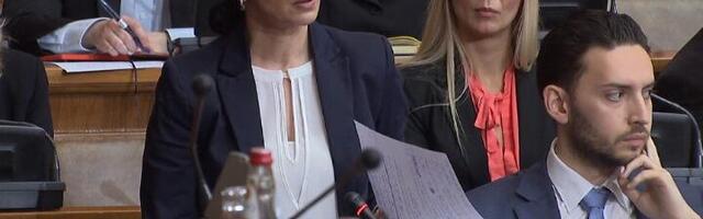 Tepić na RTS: Ljudi sa protesta ne žive kao Vučićevi kumovi i kumići