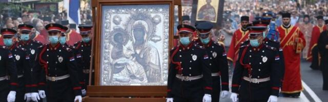 BEOGRADE, SREĆNA SLAVA! Spasovdanska litija u 19 časova, ovo je ruta kuda će se kretati! Biće održan i pomen ubijenoj deci u Ribnikaru!