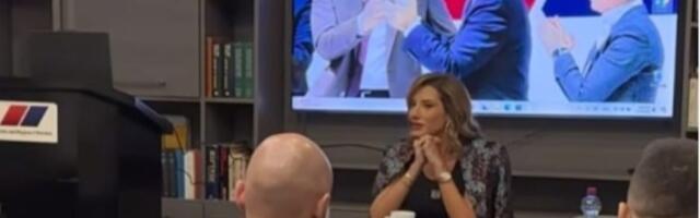 SSP: Polaznike SNS akademije mladih lidera obučava i Jovana Joksimović! (FOTO)