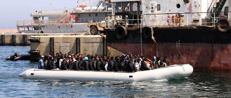 U potonuću broda u blizini obala Libije utopila se 74 migranta