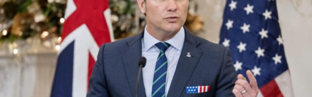 Пентагон прекида сарадњу са Харвардом због индоктринације официра „глобалистичком идеологијом”