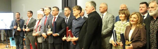 Uručene nagrade "Kapetan Miša Anastasijević“: Ovo su najuspešniji laureati (FOTO)