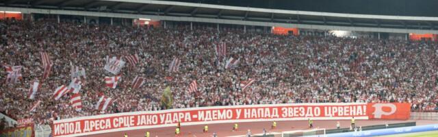 DELIJE ZAPALILE STADION: Popularna Mara u bakljama!