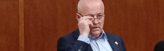 Nenadić o spornoj fotografiji: Bila je reč o privatnom slavlju (VIDEO)