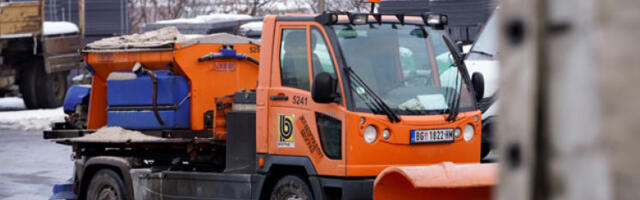 Опрез за воланом: Могућа поледица и магла, одрони у Ђердапској клисури