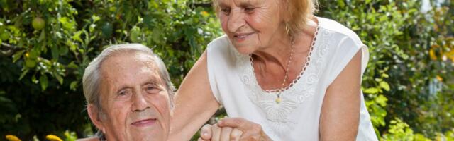 Rešio da je oženi u 100. godini života: Oni su postali najstariji mladenci na svetu, oborii su sve rekorde