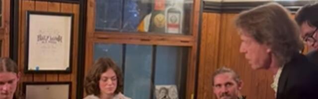 Legendarni pevač iznenadio obožavaoce i održao koncert sa studentima