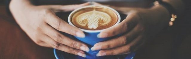 VODITELJKA DUHOVITA I KAD JE TEŠKO: Ja sam u bašti kafića "Rosa i Neva", idemo od sobe do sobe!