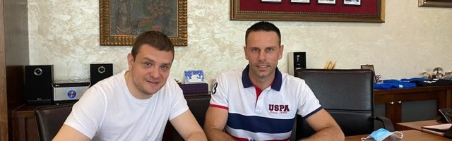 Ostojić u Humskoj još godinu dana