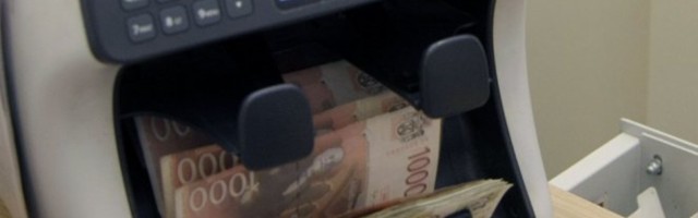 I DANAS ISPLATA RADNICIMA GEOKSA Novac mogu podići u Poštanskoj štedionici do 20 časova, svih 1.277 radnika dobiće po 53.950 dinara