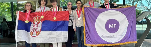 Tamara Berkesel donela iz Singapura tri medalje: Zlato iz biologije i hemije, bronza iz fizike