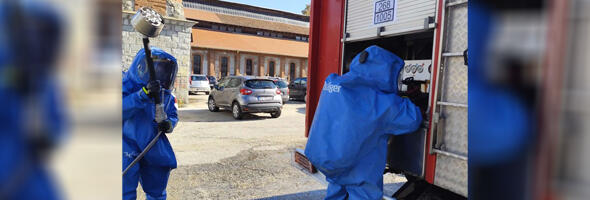 Vatrogasci uspešno izveli taktičko-pokaznu vežbu - reagovanje na akcident sa opasnim materijama u Kneževom arsenalu (FOTO)