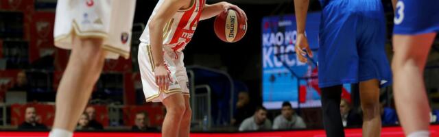 ZVEZDA – SPARTAK Au, šta je ovo?! Subotičani sipaju trojke, crveno-beli ne mogu da isprate /VIDEO/