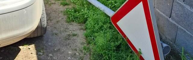 Čitaoci javljaju: Kome smeta znak?