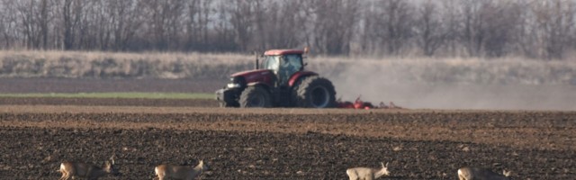 Poljoprivrednici “u nemilosti” države: Pred setvu UKINUTE SUBVENCIJE na gorivo