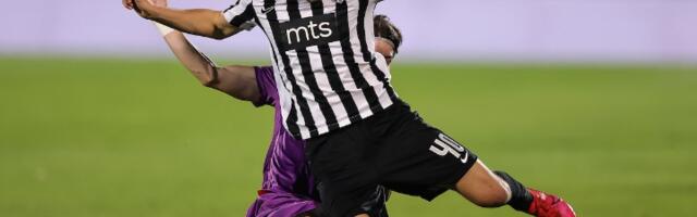 Povratak u Partizan? Trener AZ-a ne računa na Belića