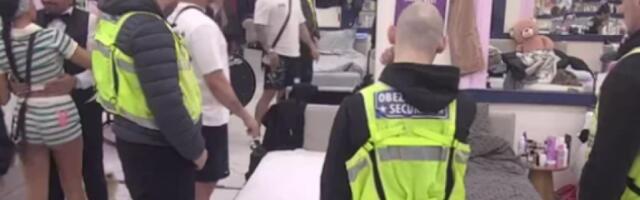 NEVIĐENA TUČA U "ELITI"! Obezbeđenje HITNO prekinulo program - Terza PODIVLJAO, pa ŠČEPAO Bebicu! (FOTO)