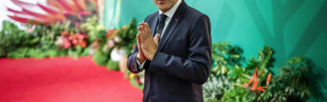 Макрон: Амерички мировни план добар